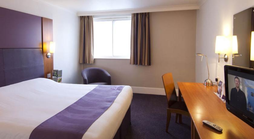 Premier Inn Glasgow - Bellshill Motherwell Exterior photo