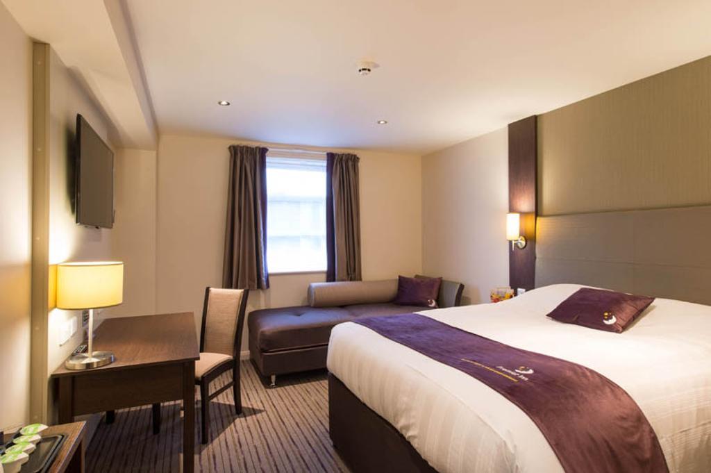 Premier Inn Glasgow - Bellshill Motherwell Exterior photo
