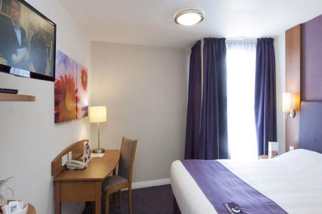 Premier Inn Glasgow - Bellshill Motherwell Exterior photo